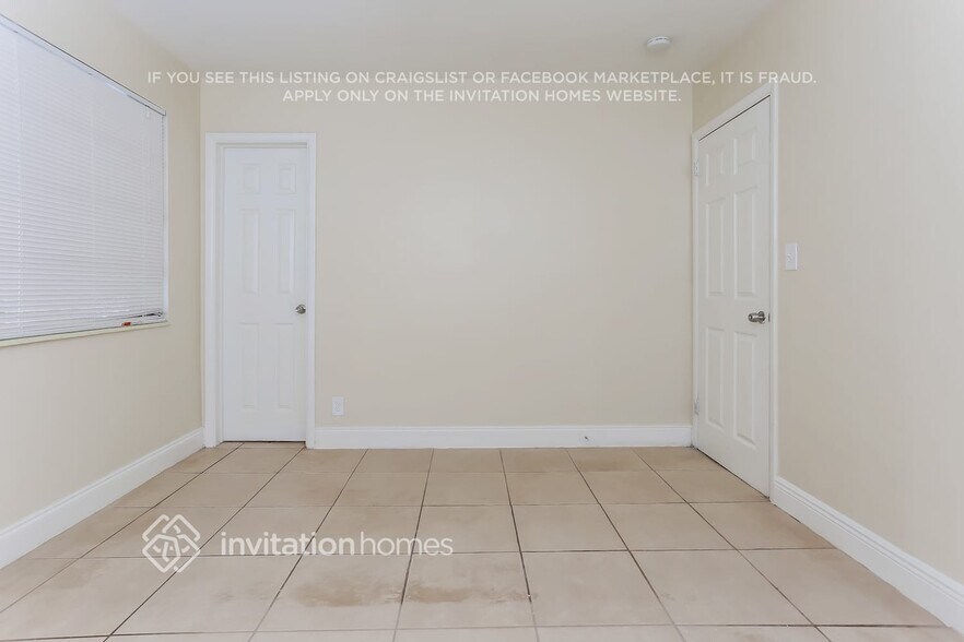 Building Photo - 3441 SW 20th Ct