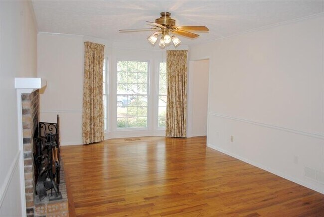 Building Photo - 1407 Independence Way