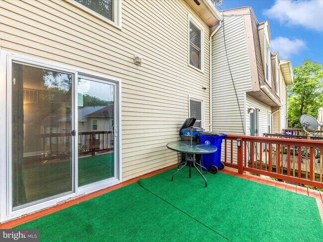 Building Photo - 14004 Daleshire Way