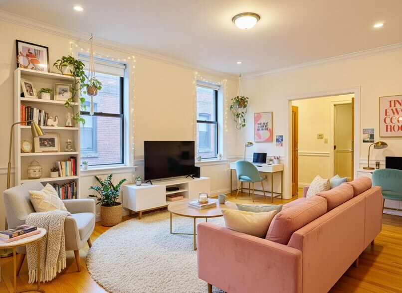 Primary Photo - 1340 Commonwealth Ave