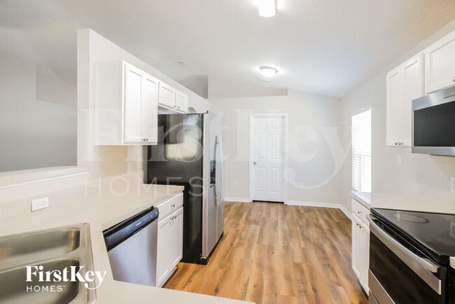 Building Photo - 117 King Arthur Ct
