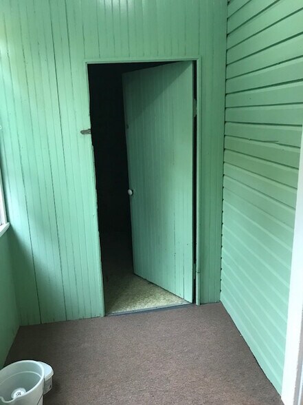 Building Photo - 61 Hudson Ave