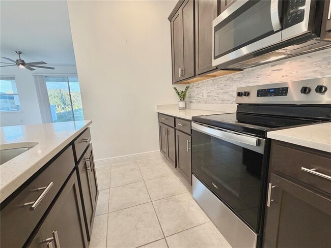 Building Photo - 2104 Axel St