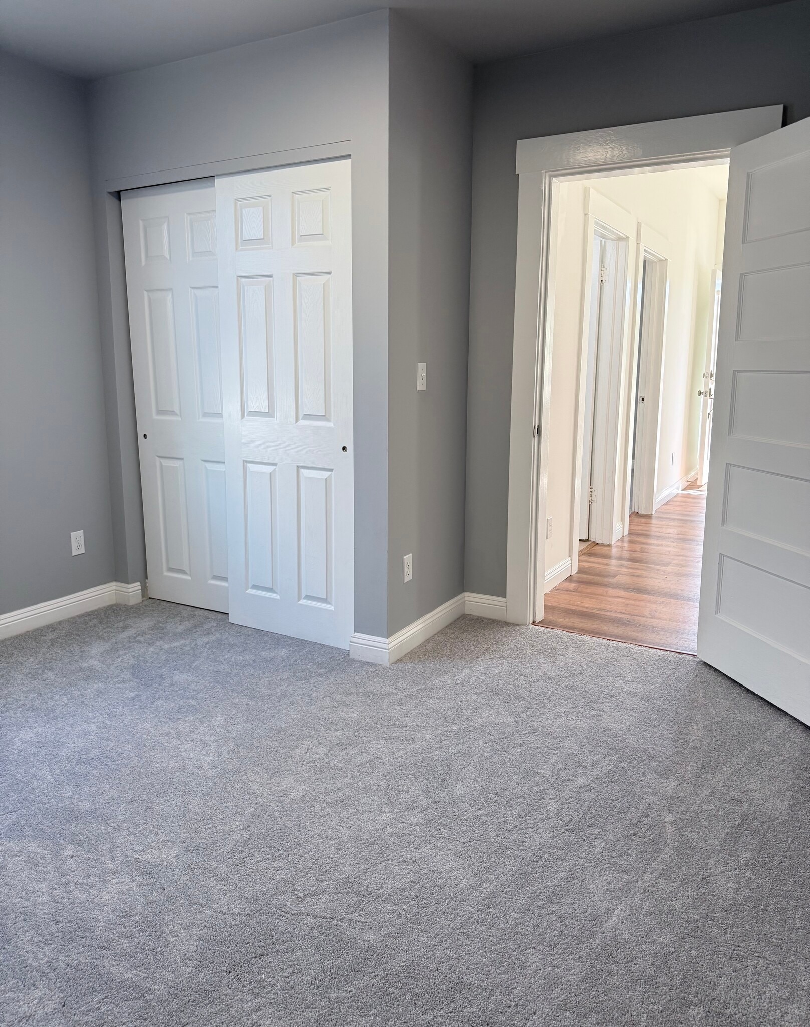 Building Photo - 1813 Saint Charles St