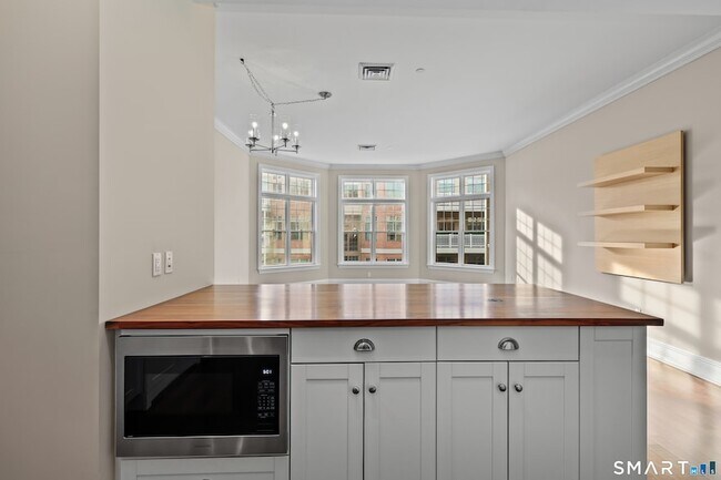 Building Photo - 50 Stone Ridge Way