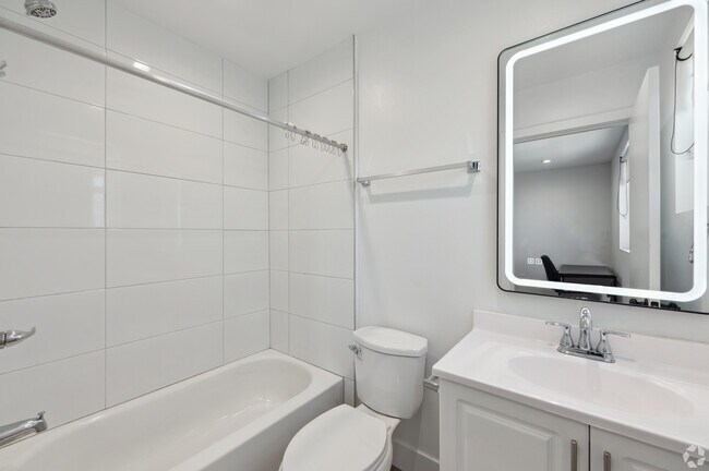Building Photo - MH 1252 W 37th St