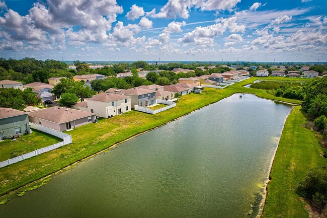 Building Photo - Sonnet Glen