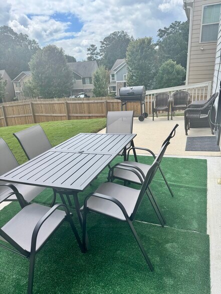 Outdoor Patio - 4995 Jack Dr