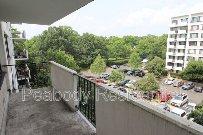 Building Photo - 4501 Arlington Blvd