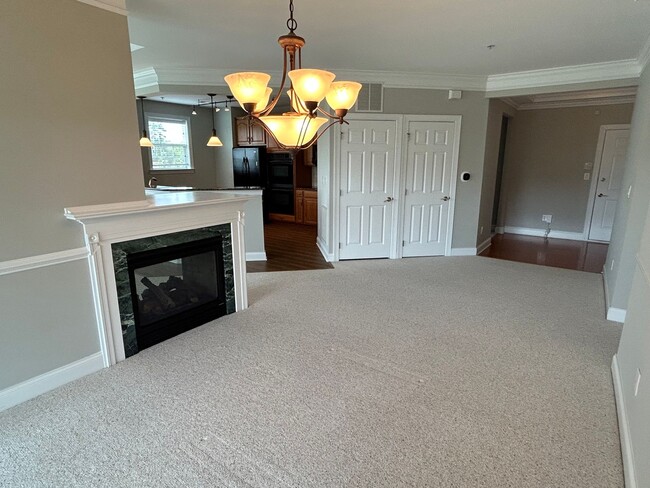 Building Photo - 2 Bedroom | 2 Bathroom Corner Unit Townhom...