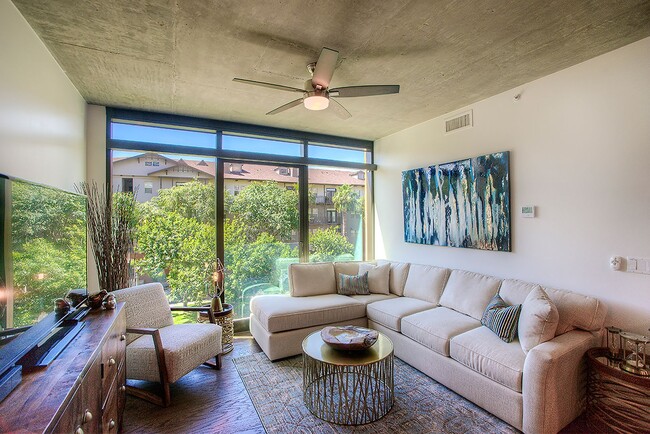 Building Photo - Highrise 1 Bedroom at Portland on the Park