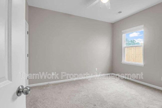 Building Photo - 158 Hayworth Rd