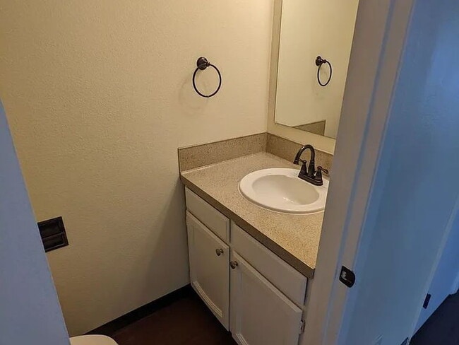 Building Photo - Available Now! Pet-Friendly 2 Bed/ 1.5 Bath with Patio & Parking