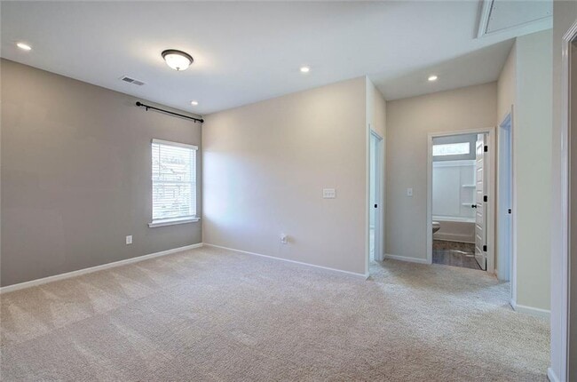 Building Photo - 401 Perth Dr
