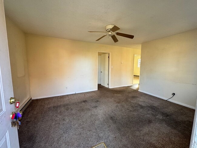 Building Photo - 128 Woodland Ave