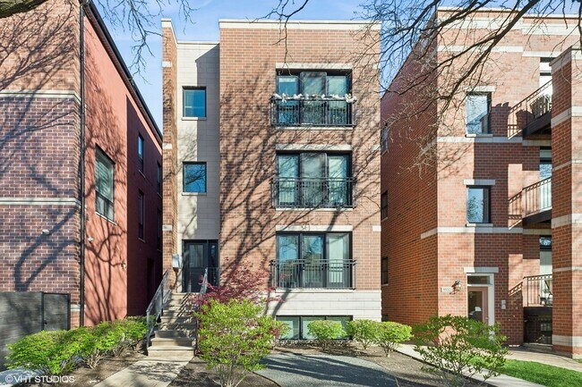 Primary Photo - 5536 W Edmunds St