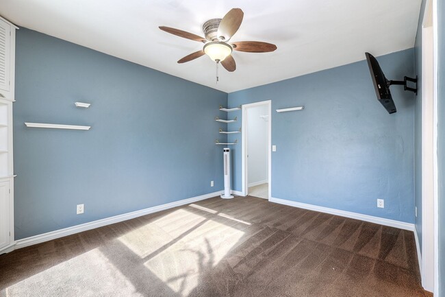 Building Photo - San Diego City Heights Upstairs Condo Two Weeks FREE  in Beautiful Gated Complex- Available Now