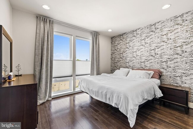 Building Photo - 1600 Beason St