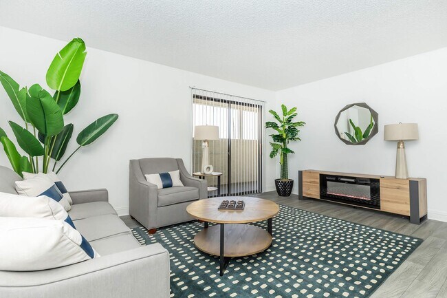 Building Photo - Shadow Ridge Apartment Homes