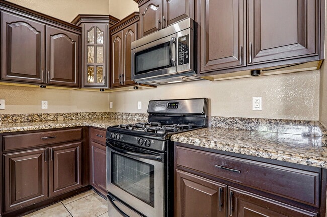 Building Photo - 3727 Grand Bahamas Dr
