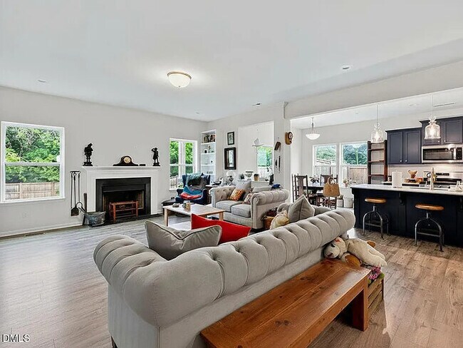 Building Photo - Earn Wealth While Leasing – Like a Homeowner – Lease to Own