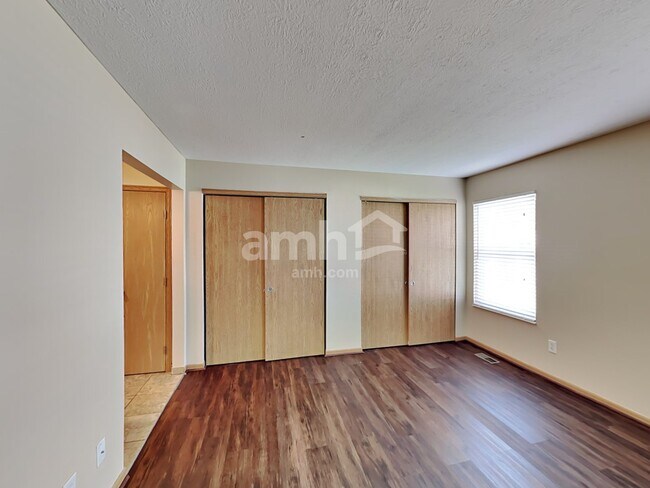 Building Photo - 8150 Creekstone Ln