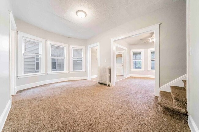 Building Photo - 2020 W 99th St