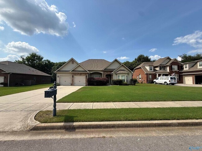Building Photo - 14389 Water Stream Dr