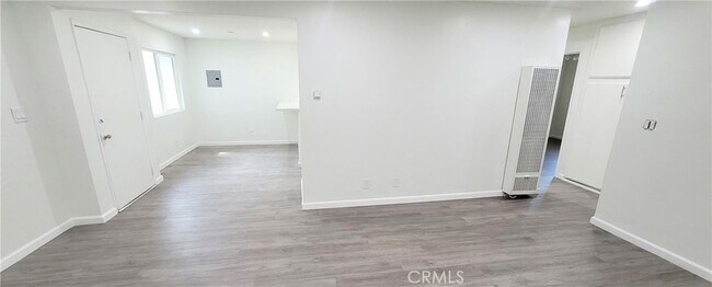 Building Photo - 1417 S Greenwood Ave