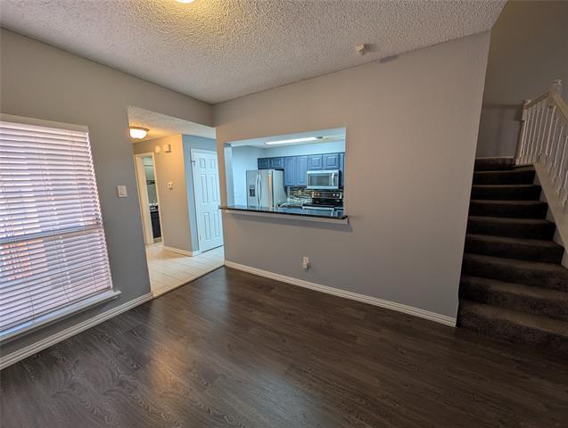 Building Photo - 12660 Hillcrest Rd