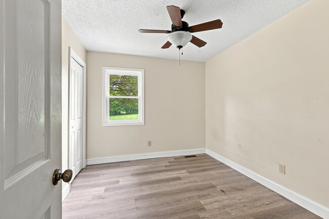 Building Photo - 108 Langford Ln