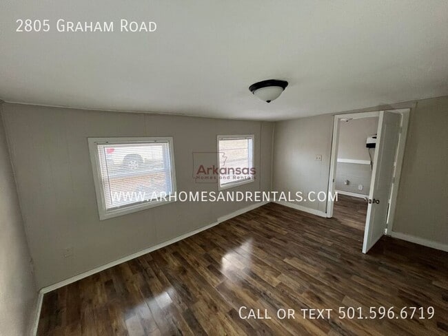 Building Photo - 2805 Graham Rd