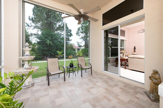 Building Photo - 665 SW Lake Charles Cir