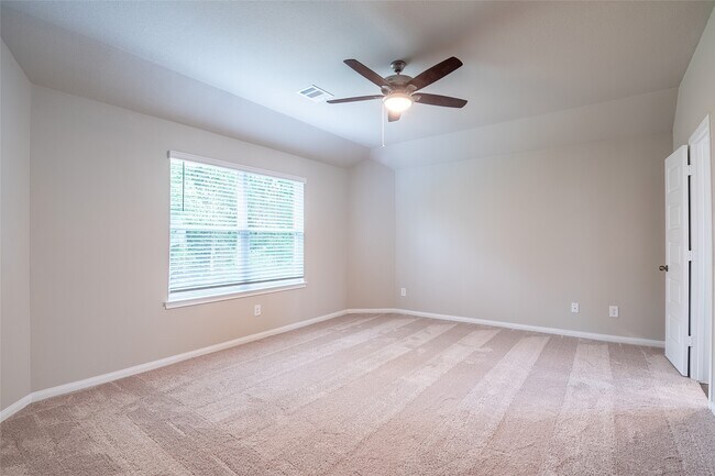 Building Photo - 2413 Tavo Trails Dr