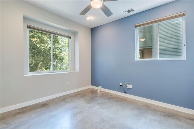 Building Photo - 3505 Villa Ct