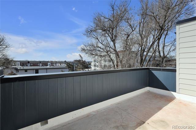Building Photo - 2140 S Ash St