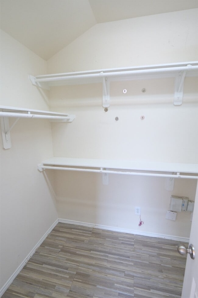 Building Photo - 2802 Harte Ct