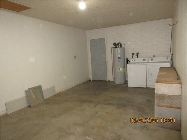 Building Photo - 2011 Wickieup Ave