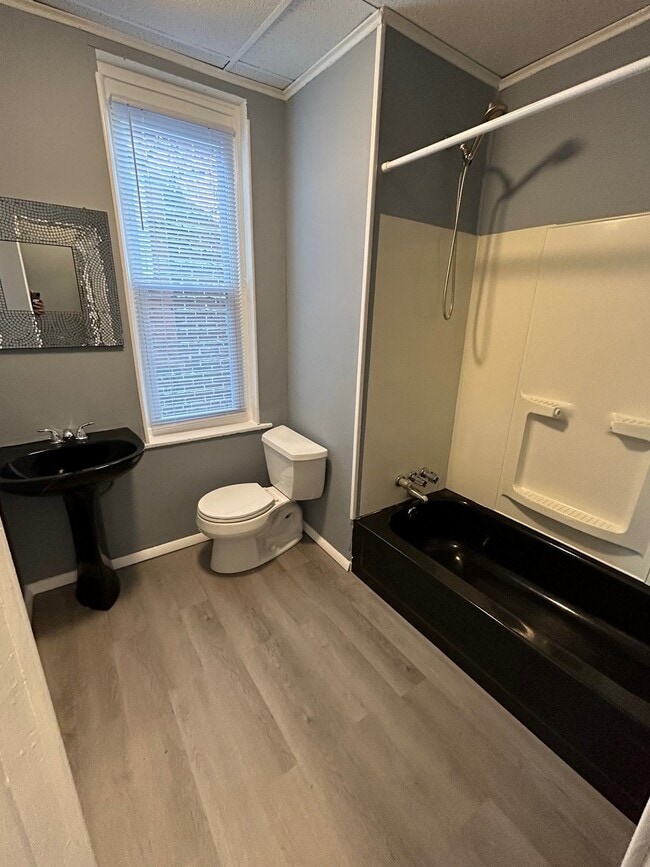 Building Photo - 2519 W Gordon St