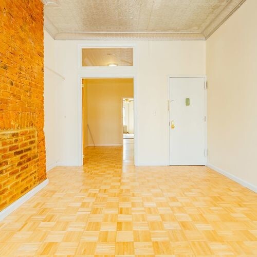 Building Photo - 223 Troutman St