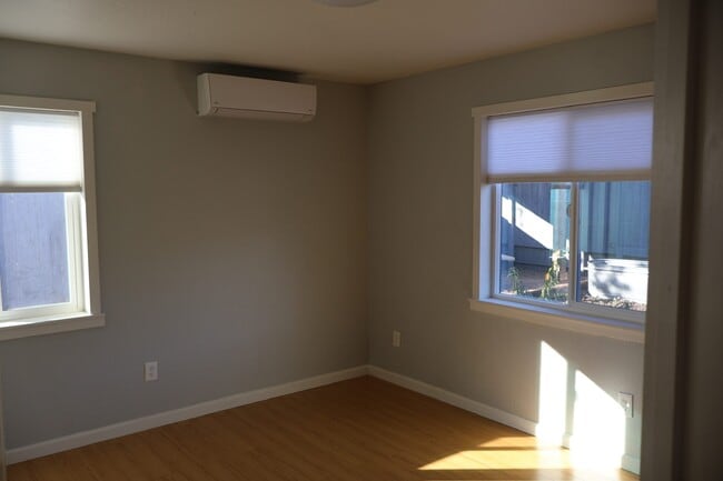 Building Photo - 770 Verano Ave