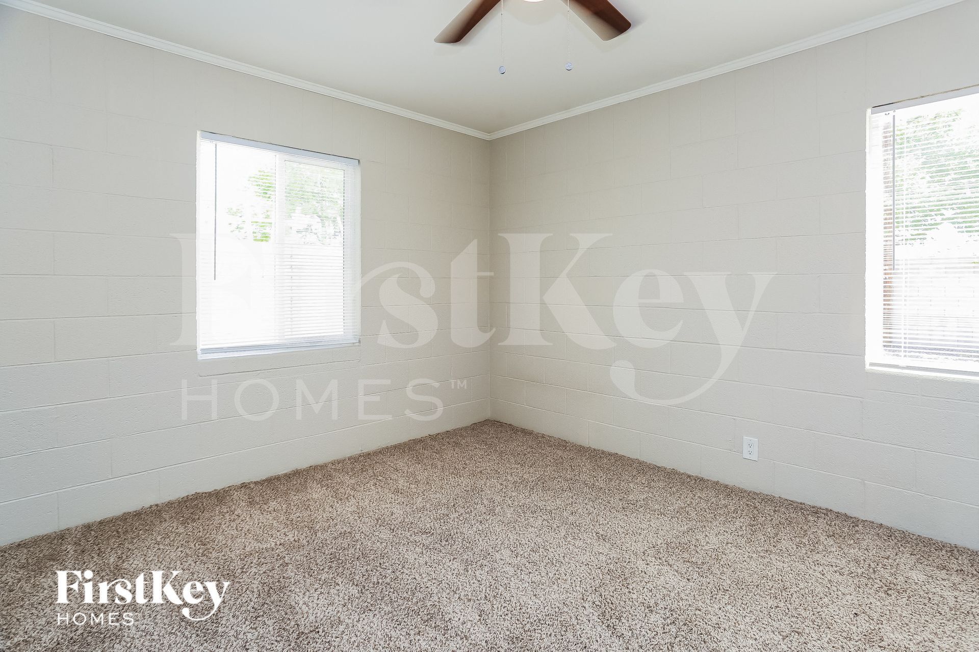 Building Photo - 619 Essex E Dr