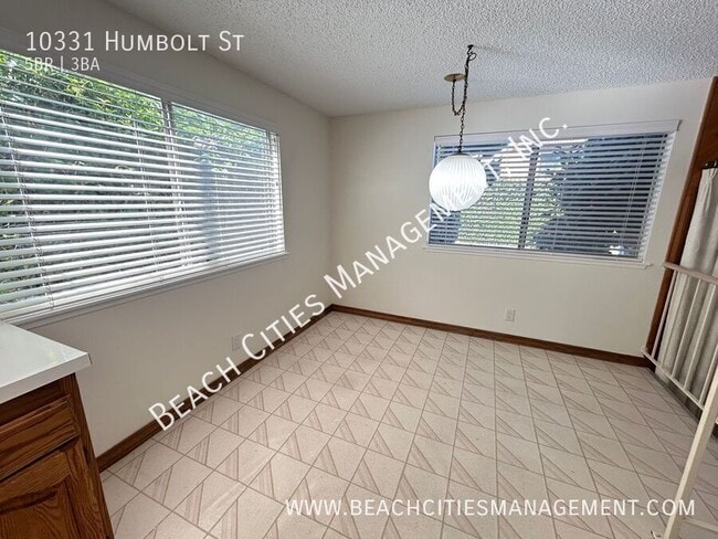 Building Photo - 10331 Humbolt St
