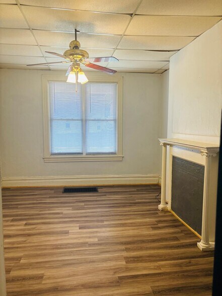 Building Photo - 5551 Columbo St