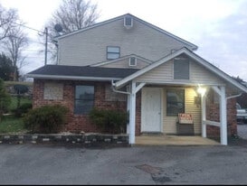 Building Photo - 922 Burden Hill Rd