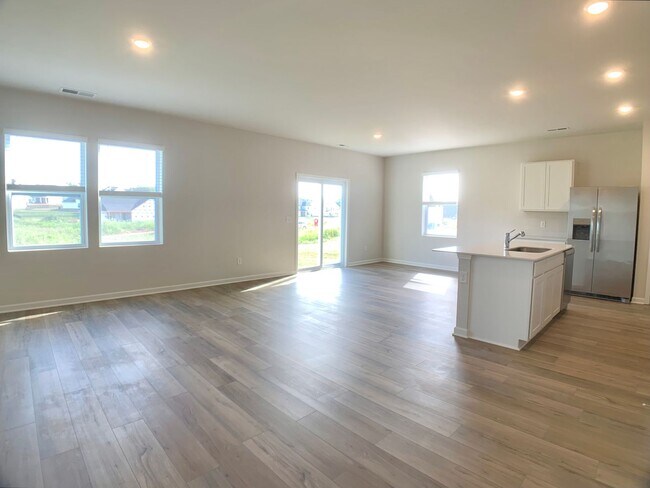Building Photo - 821 Moray Ln