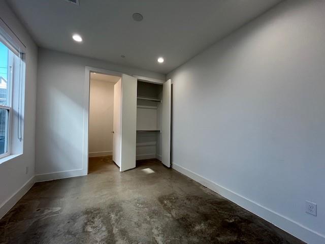 Building Photo - 5802 Lindell Ave