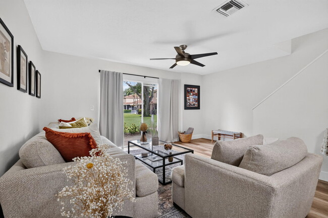 Building Photo - 9899 Kamena Cir