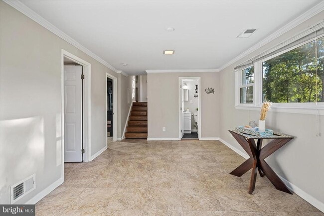 Building Photo - 9109 Pinehurst Dr