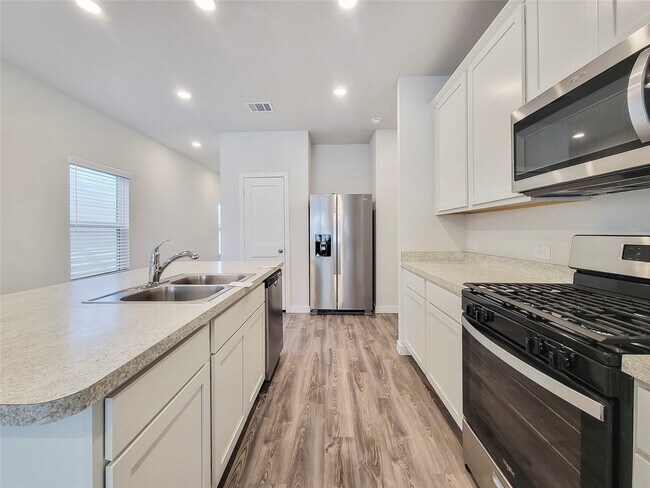 Building Photo - 16954 Pandora Wy